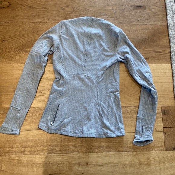 Lululemon Yoga top - Picture 2 of 5